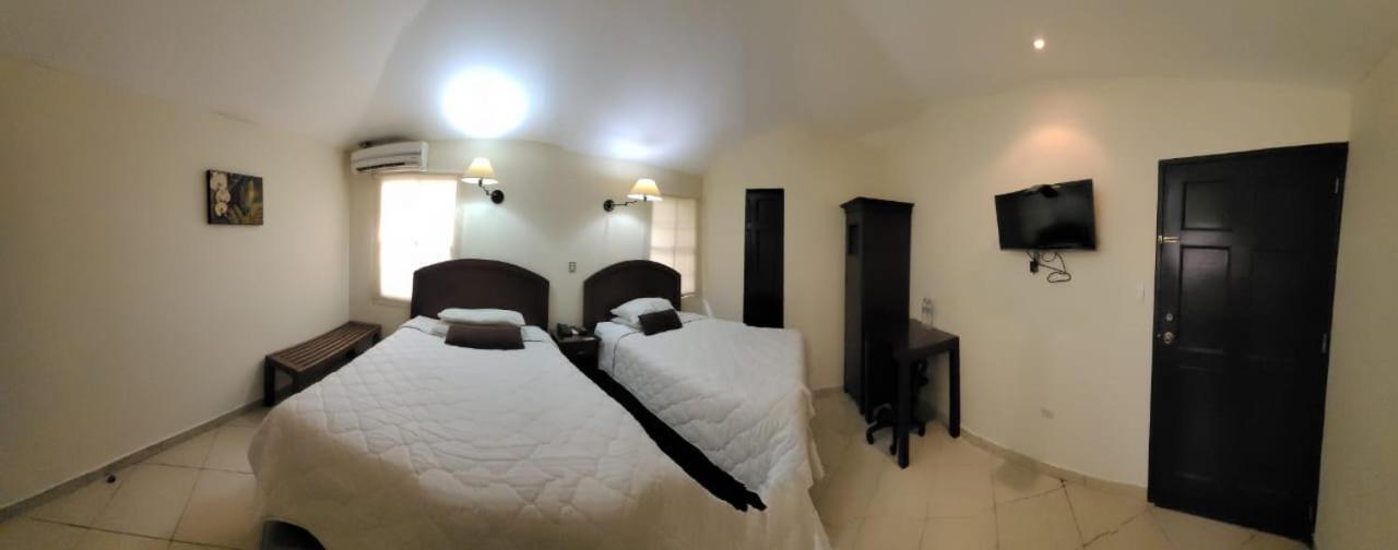 Montreal Hotel 3*